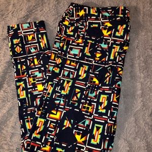 LuLaRoe Tall & Curvy Leggings